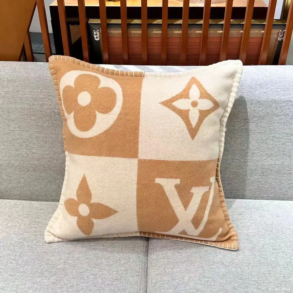 CUSTOM PILLOW LV THROW WOOL CHECKMATE 0505